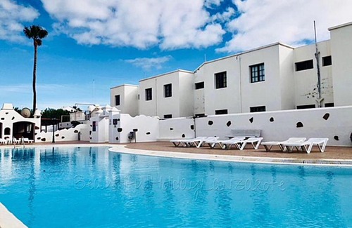Puerto del Carmen Apartment | Apartment Bellisima 200m from the Ocean with pool, Wifi Sat-tv