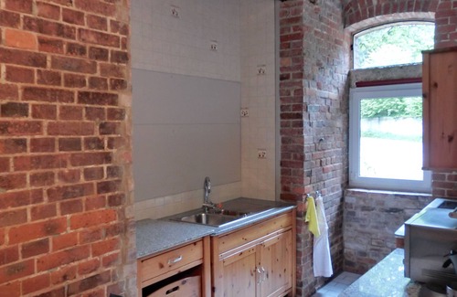 Hildesheim District Apartment | Apartment Beta, haven with sauna in an upscale ambience