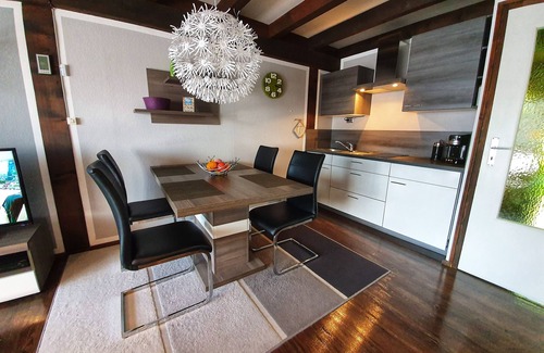 Vorauf Apartment | Apartment between Chiemsee & Salzburg in the beautiful Alpine foothills * WiFi *