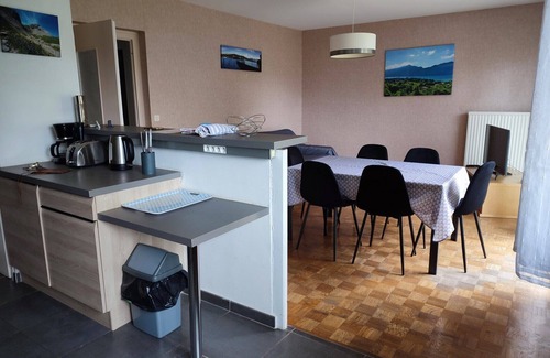 Aix-les-Bains Apartment | Apartment between city and lake, near shops