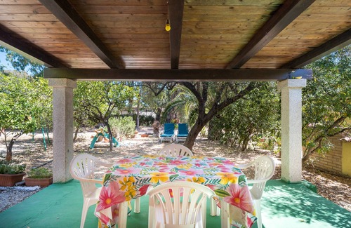 Siniscola Apartment | Apartment 'Bilocale A' with Private Terrace and Shared Garden