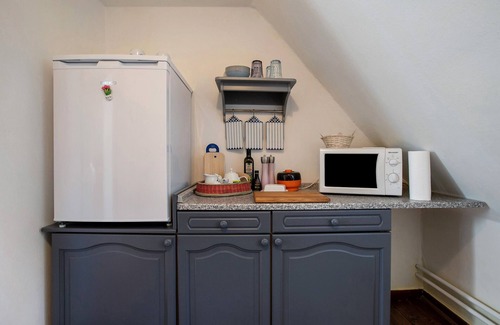 Wesselburen Apartment | Apartment 'Blue Cloud' with Shared Garden and Wi-Fi