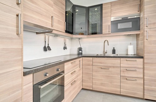 Almunecar Apartment | Apartment 'Brisa Marina' with Sea View, Shared Pool and Wi-Fi