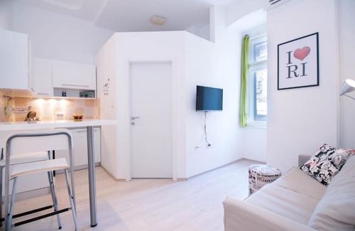 Rijeka Apartment | Apartment Bura