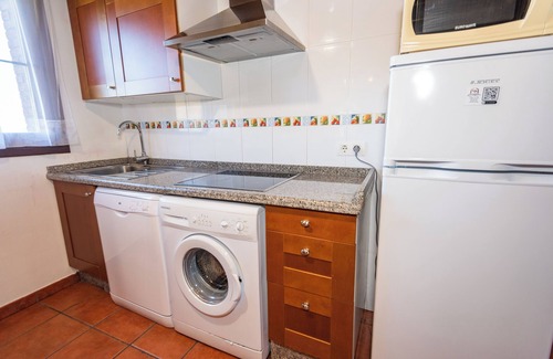 Cangas de Onis House | Apartment 'Busgusu' with Mountain View, Private Terrace and Wi-Fi
