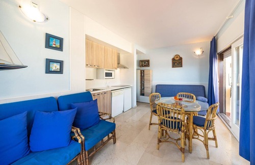 L'Escala Apartment | Apartment by Illa Mateua Beach, Costa Brava