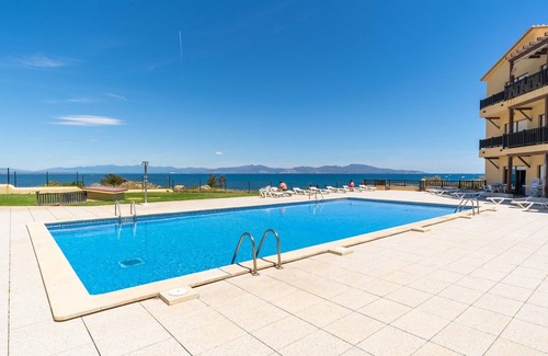 L'Escala Apartment | Apartment by Illa Mateua Beach, Costa Brava