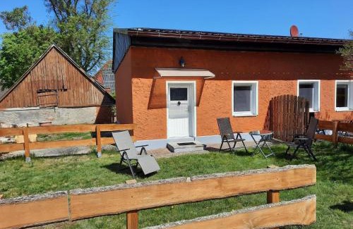 Mecklenburgische Kleinseenplatte Apartment | Apartment by Lake Vilzsee in Mirow, cleaning included