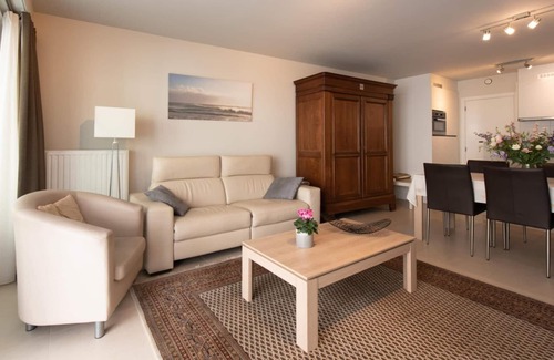 Ostend City Centre Apartment | Apartment by the Beach in Ostend with Terrace