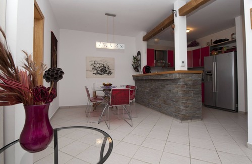 Sveti Stefan Apartment | Apartment by the sea