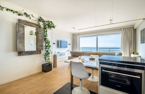 Koksijde-Bad Apartment | Apartment by Zeedijk with Sea View