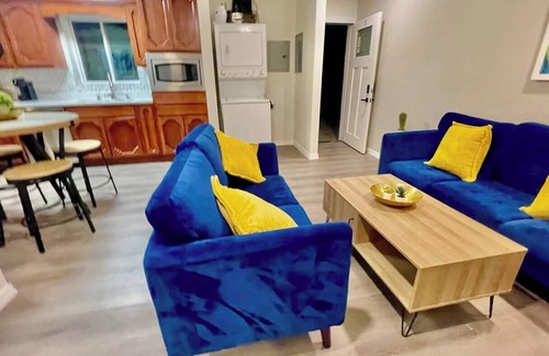 El Paso Apartment | Apartment C, Restful,Cozy, close Sunland Park Mall
