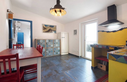 Recco Apartment | Apartment 'Ca' Dû Massunin' with Sea View, Wi-Fi and Air Conditioning