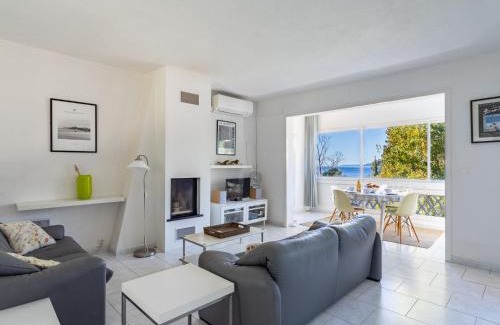 Le Rayol Apartment | Apartment Carpe Diem by Interhome