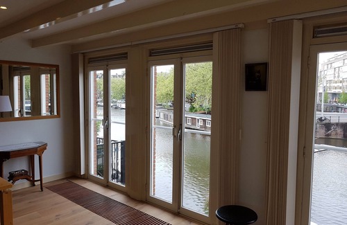 Jordaan Apartment | Apartment Canal View Ideal for Professionals