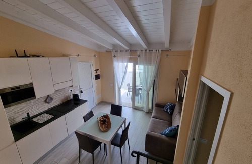 Trinita d'Agultu e Vignola Apartment | Apartment 'Caprera' with Private Terrace, Wi-Fi and Air Conditioning
