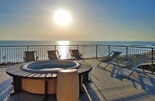 Roseto degli Abruzzi Apartment | Apartment Casa del Mar-2 by Interhome