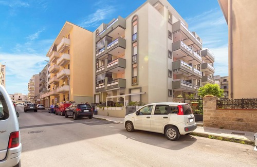 La Pietraia Apartment | Apartment 'Casa Baleari' with Private Terrace, Balcony and Air Conditioning