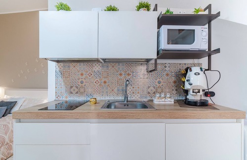 Santa Lucia Apartment | Apartment 'Casa Chimera - I Sogni Di Ludo' with Shared Terrace, Wi-Fi and Air Conditioning