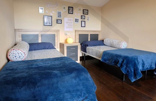 Lugo de Llanera Apartment | Apartment Casa Paisán - mountain view