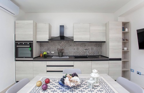 Orosei Apartment | Apartment Casa Francesco close to Beach with Terraces & Garden