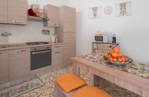 Santa Lucia Apartment | Apartment "Casa Jerone" with Balcony & Wi-Fi