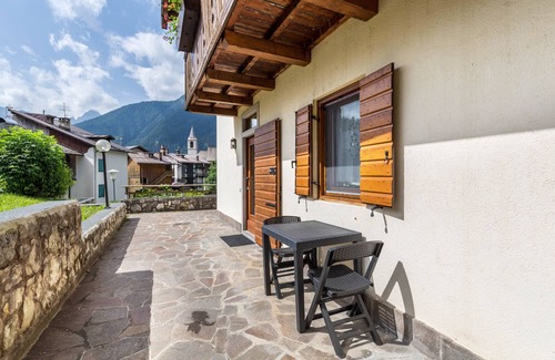 Vodo Cadore Apartment | Apartment 'Casa Lita E Jay A Vinigo' with Mountain View, Private Terrace and Wi-Fi