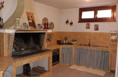 Nulvi Apartment | Apartment 'Casa Ludo' with Shared Garden, Wi-Fi and Air Conditioning