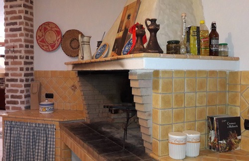 Nulvi Apartment | Apartment 'Casa Ludo' with Shared Garden, Wi-Fi and Air Conditioning