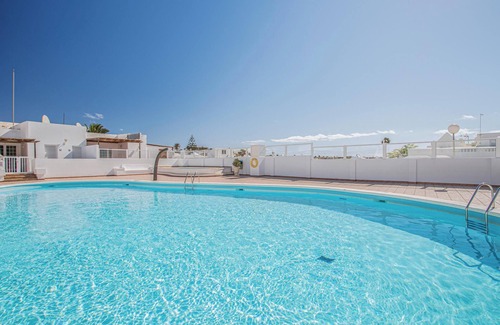 Playa del Cable Apartment | Apartment Casa Maria with Pool, Wi-Fi, Terrace & Garden