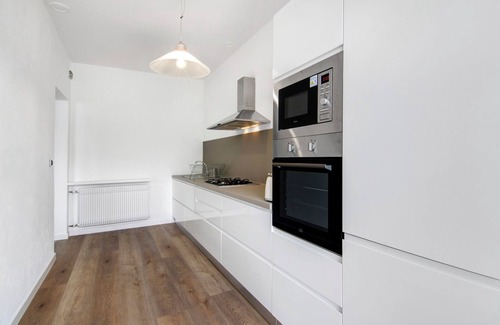 Vignola Apartment | Apartment 'Casa Vacanza Guattini' with Lake View, Balcony and Wi-Fi