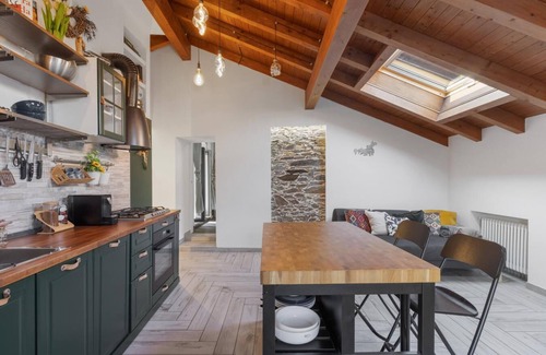 San Bartolomeo Apartment | Apartment 'Casa Valy' with Lake View, Wi-Fi and Air Conditioning