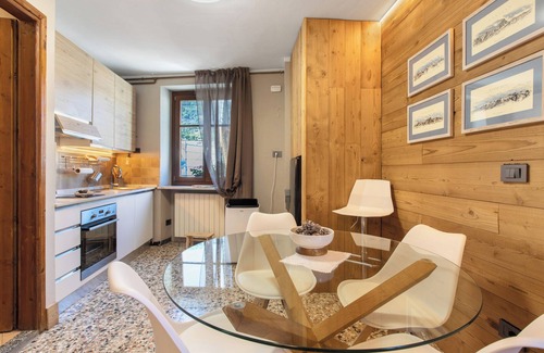 Aosta Apartment | Apartment 'Cathédrale' with Mountain View, Wi-Fi and Air Conditioning