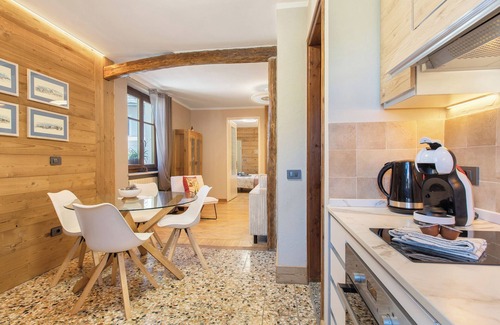Aosta Apartment | Apartment 'Cathédrale' with Mountain View, Wi-Fi and Air Conditioning