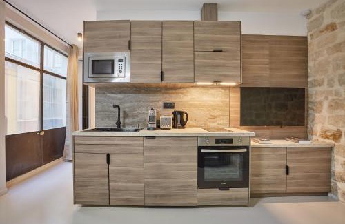 Quartier de la Folie-Mericourt Apartment | Apartment Center of Paris by Studio prestige