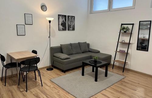 Dortmund Apartment | Apartment Central 10C 40qm Wi-Fi free Parking calm back house
