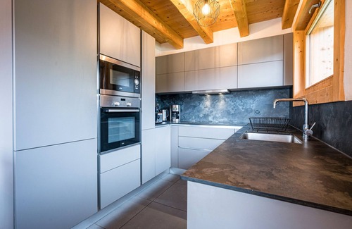 Les Saisies Apartment | Apartment 'Chalet B - o Saisies' with Mountain View, Balcony and Wi-Fi