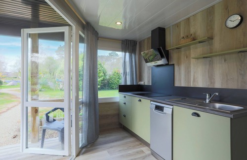 Pleumeur-Bodou House | Apartment 'Chalet Premium 1' with Private Terrace and Shared Garden