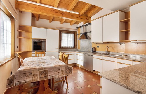San Rocco Apartment | Apartment "Chalet Gaste Big Family" with Mountain View and Wi-Fi
