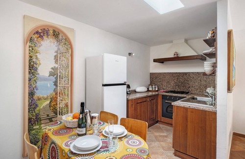 Garlenda Apartment | Apartment 'Chalet Salvia' with Mountain View, Shared Pool & Wi-Fi