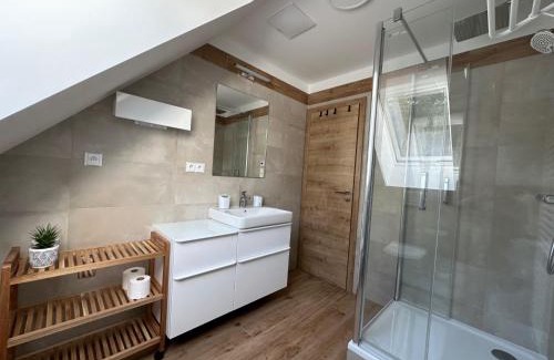 Smrzovka Apartment | Apartment Chalupa 13ka - Horní apartmán by Interhome