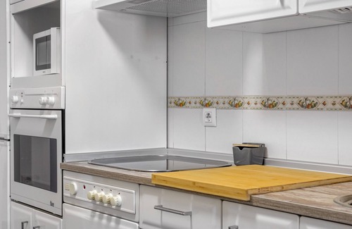 Chipiona Apartment | Apartment 'Chipiona Centro Y Playa' with Private Terrace, Balcony and Wi-Fi