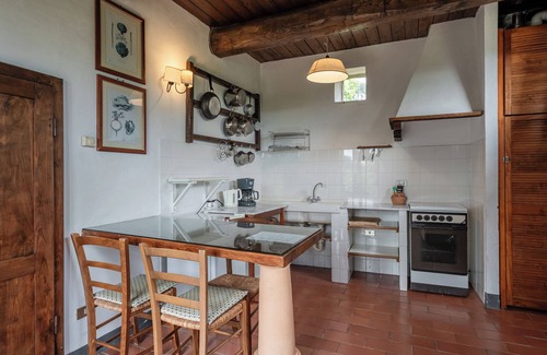 Pescia Apartment | Apartment 'Cima A Zano' with Mountain View, Shared Pool and Wi-Fi