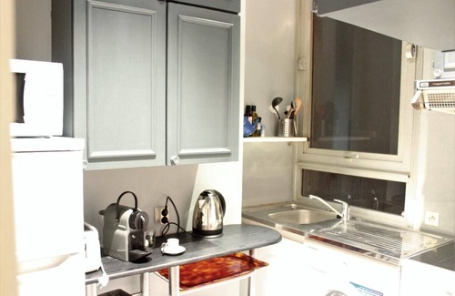 Bordeaux City Centre Apartment | Apartment-Clemenceau-Ensuite with Bath-Street View