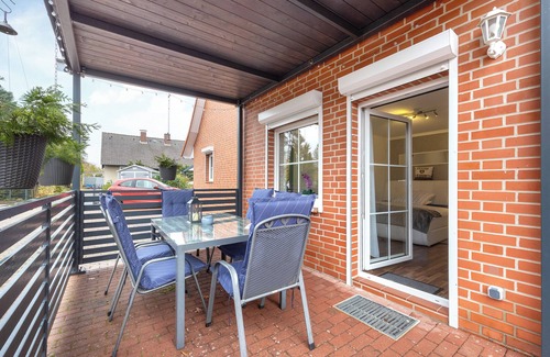 Winsen an der Aller Apartment | Apartment 'Connys' with Private Terrace and Wi-Fi