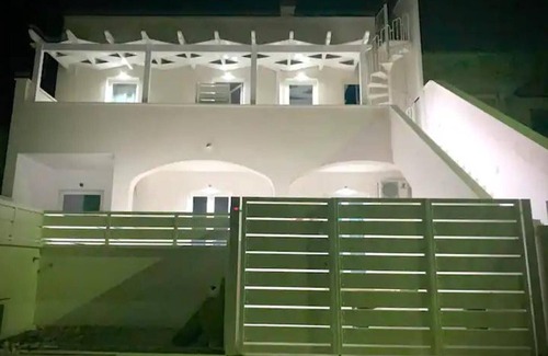 Porto Cesareo Apartment | Apartment 'Corallo' with Private Terrace, Wi-Fi and Air Conditioning