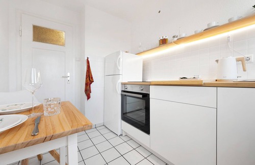 Bremen-Hemelingen Apartment | Apartment 'Cozy Mozy - Gemütlichkeit In Bremen' with Wi-Fi