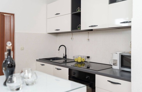 Municipality of Posedarje Apartment | Apartment Cvita (113381-A1) - Posedarje