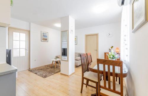 Split Apartment | Apartment Cvita