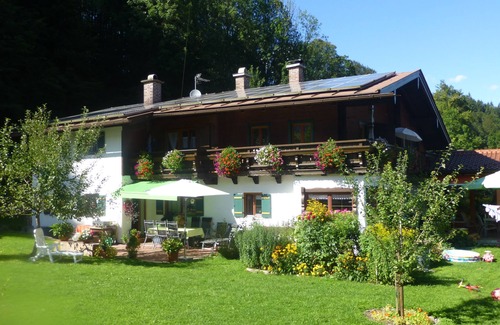 Schoenau am Koenigssee Condo | Apartment * (DTV Kassification) with a large sunny balcony u. wonderful mountain view